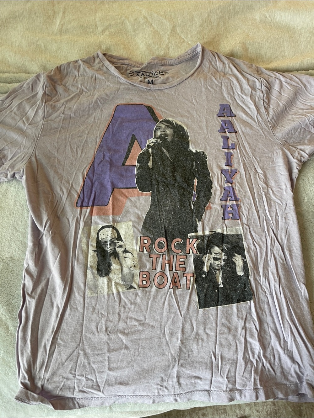 Aaliyah 'Rock The Boat' Graphic Tee - Light Lavender